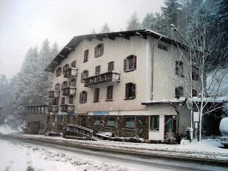 Hotel Spampatti Castione della Presolana Exteriér fotografie